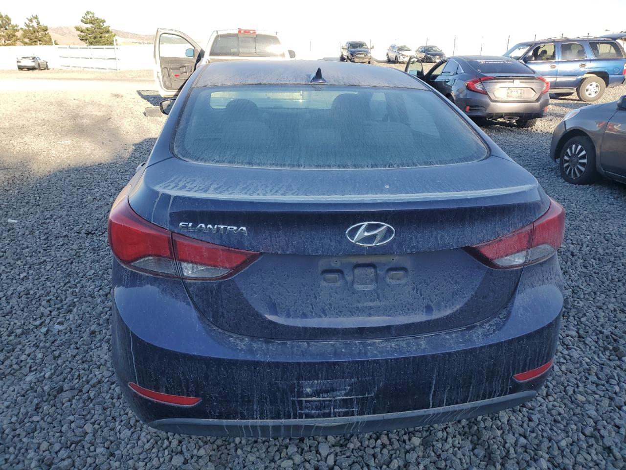 HYUNDAI ELANTRA SE
