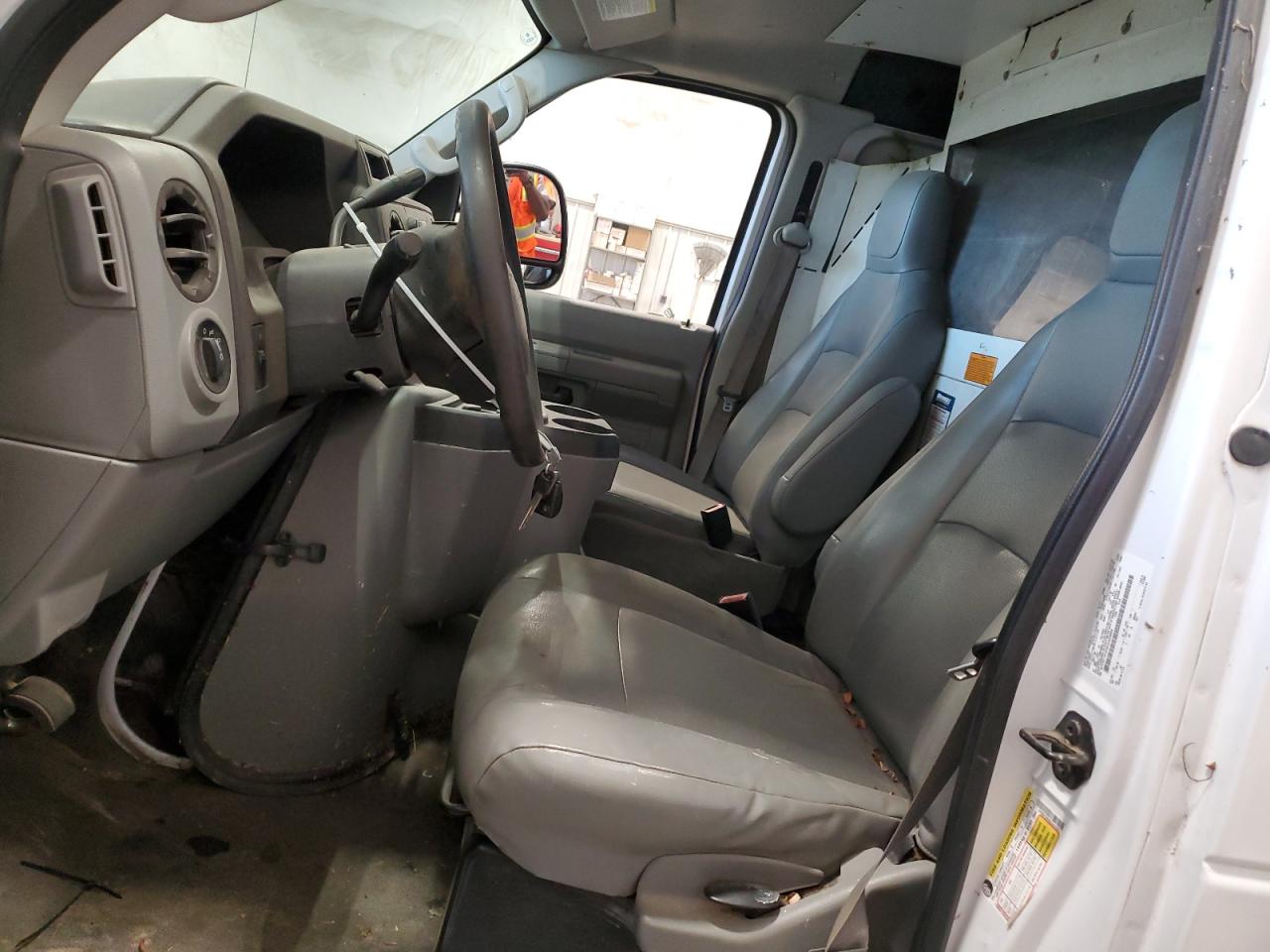 FORD ECONOLINE E150 VAN