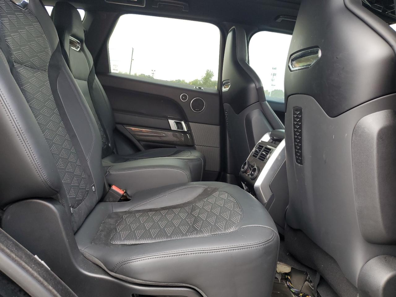 LAND ROVER RANGE ROVER SVR