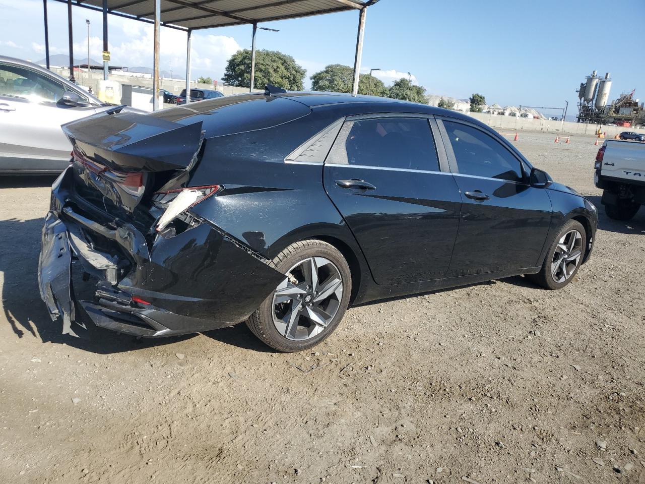 HYUNDAI ELANTRA LIMITED