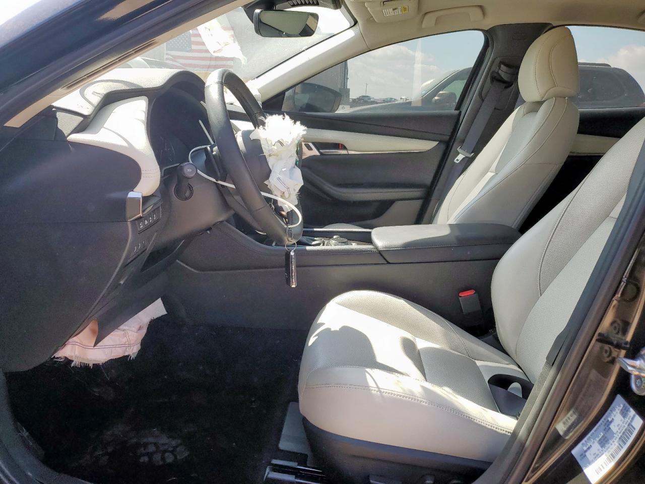 MAZDA 3 PREMIUM PLUS