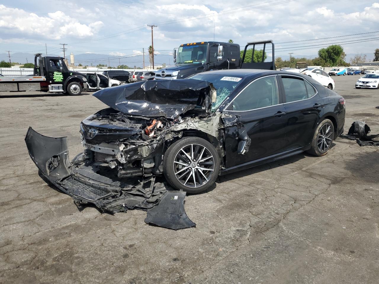 TOYOTA CAMRY SE NIGHT SHADE