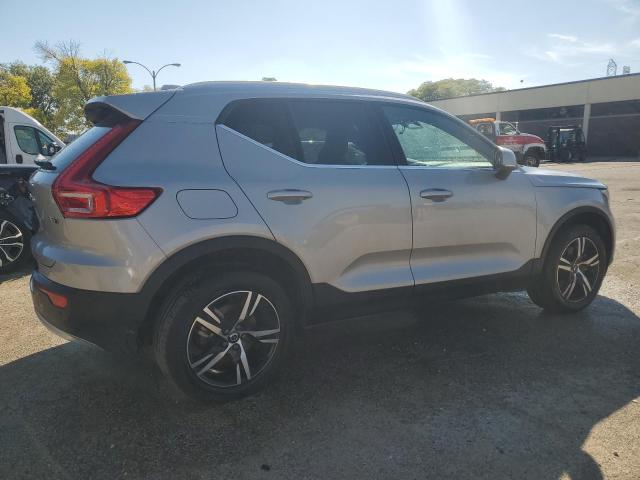 2024 VOLVO XC40 CORE YV4L12UK9R2335841