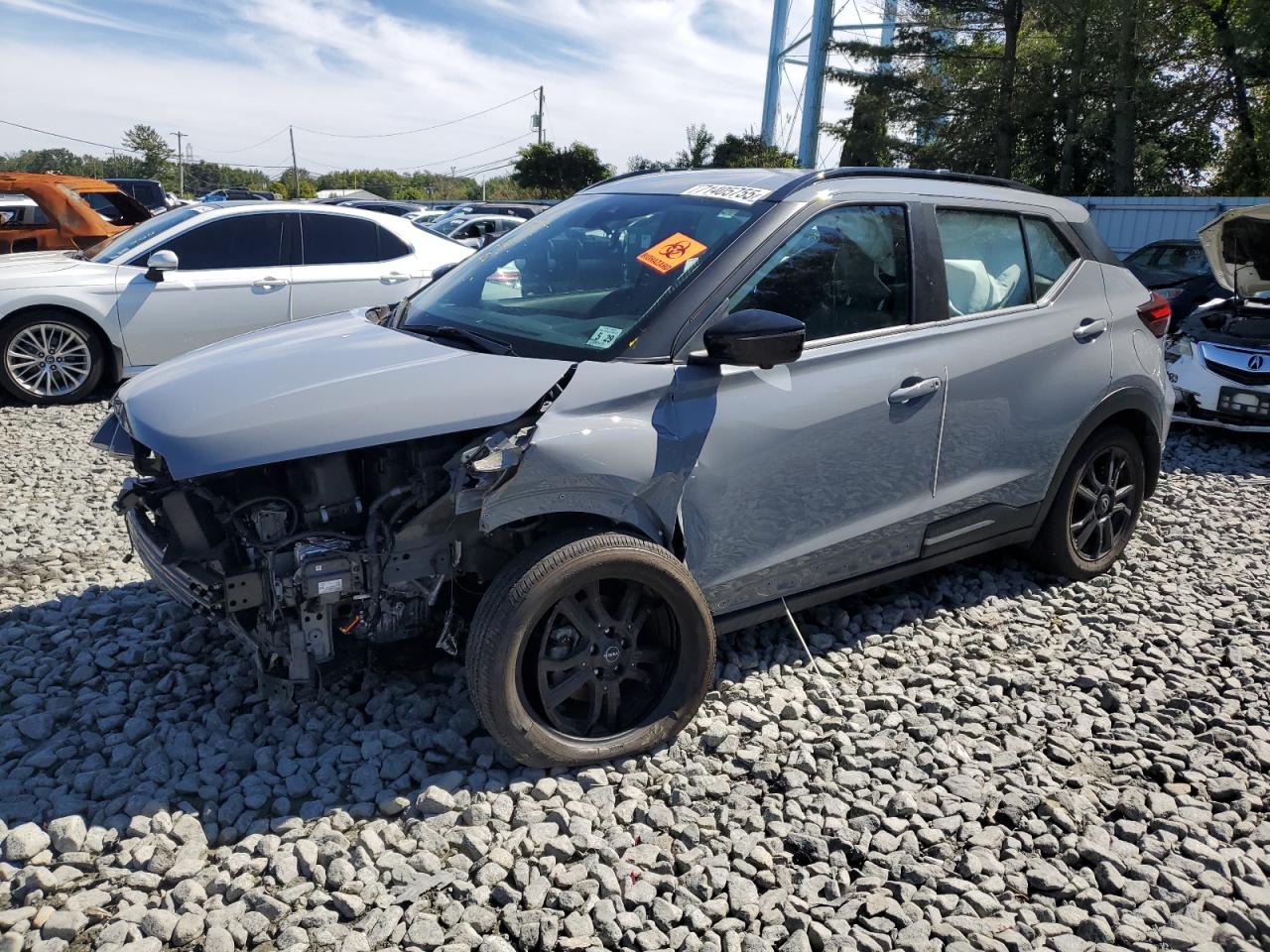 NISSAN KICKS SR