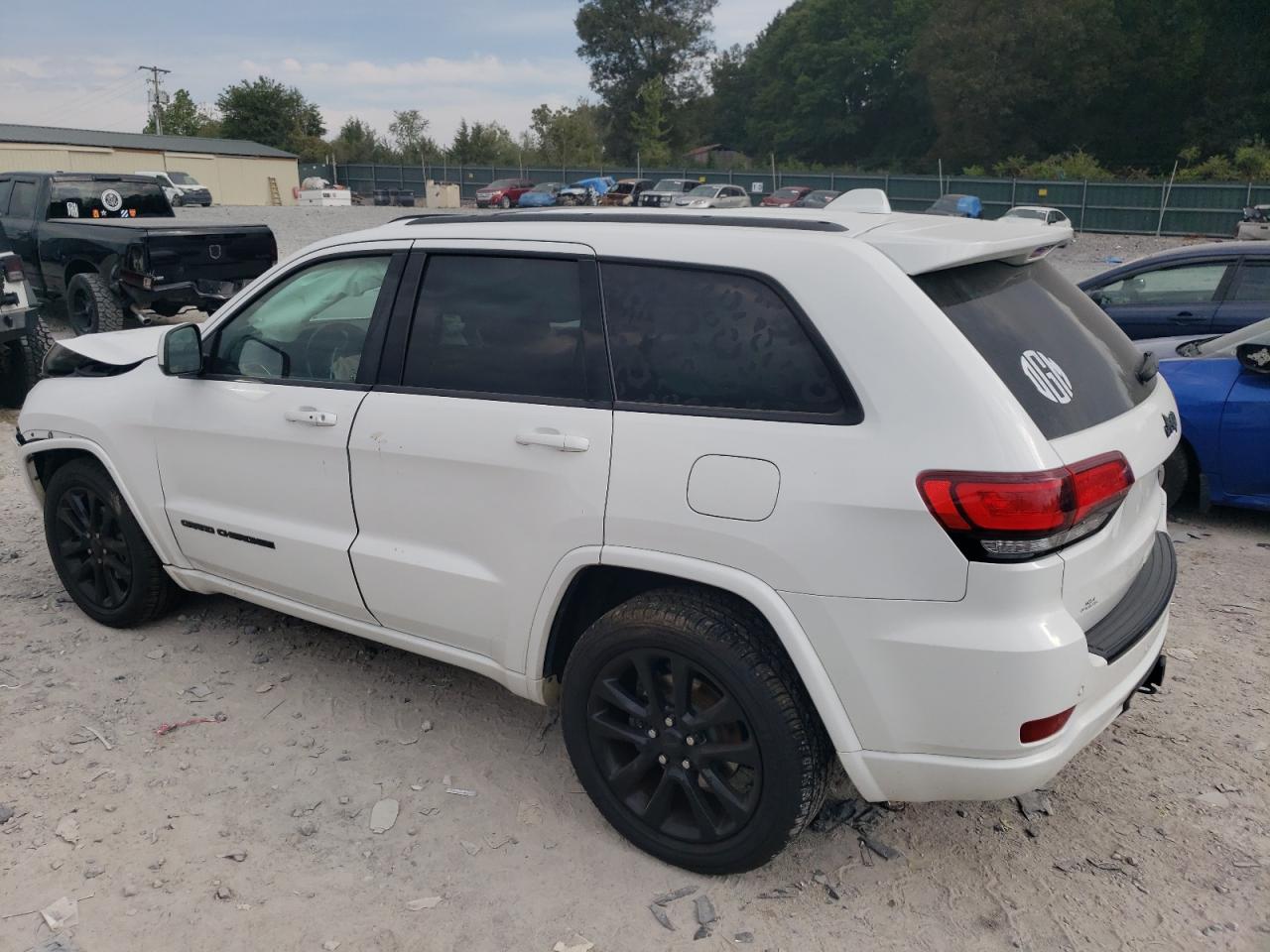 JEEP GRAND CHEROKEE LAREDO