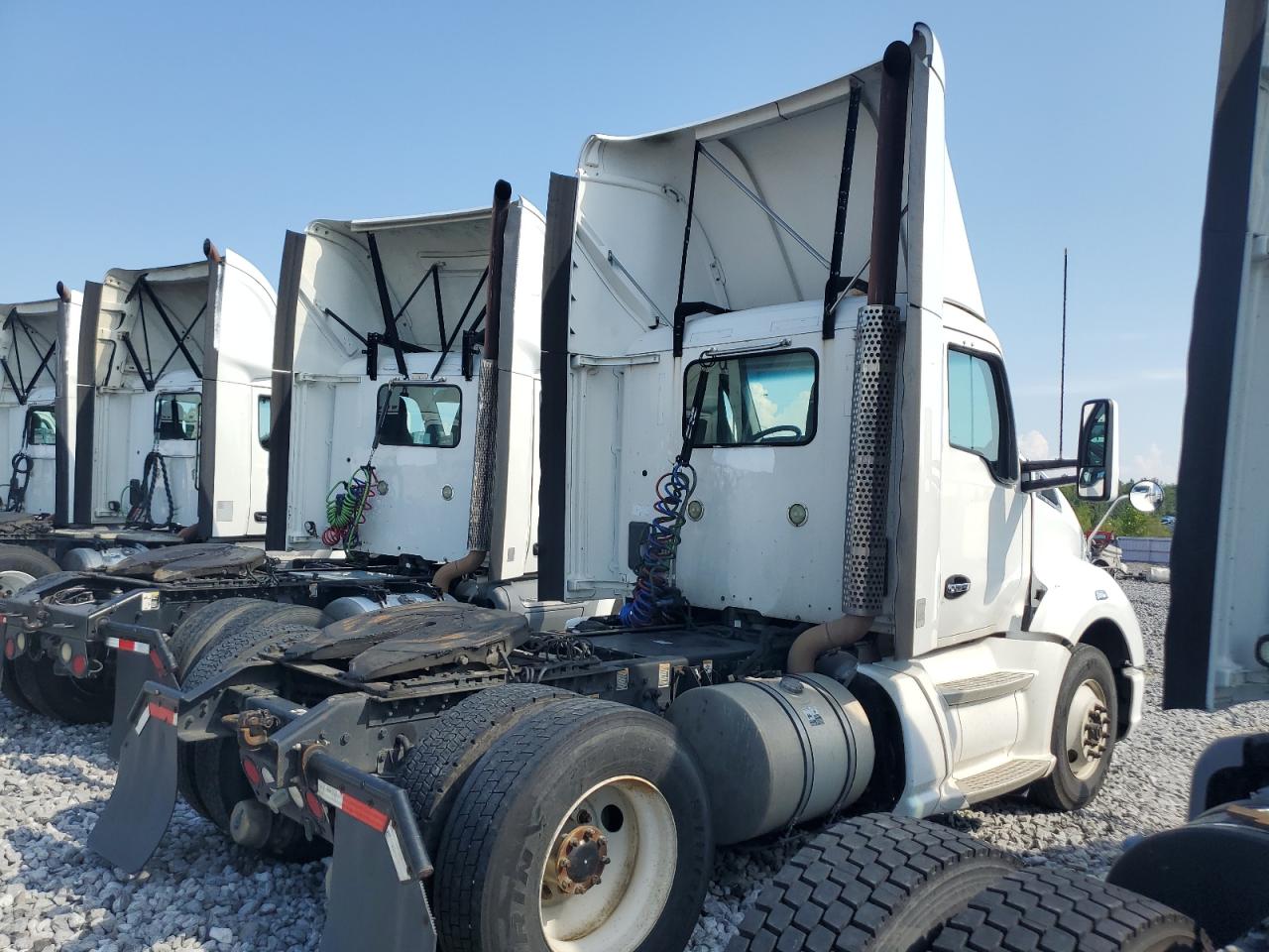 Lot #3259458107 2014 KENWORTH T680