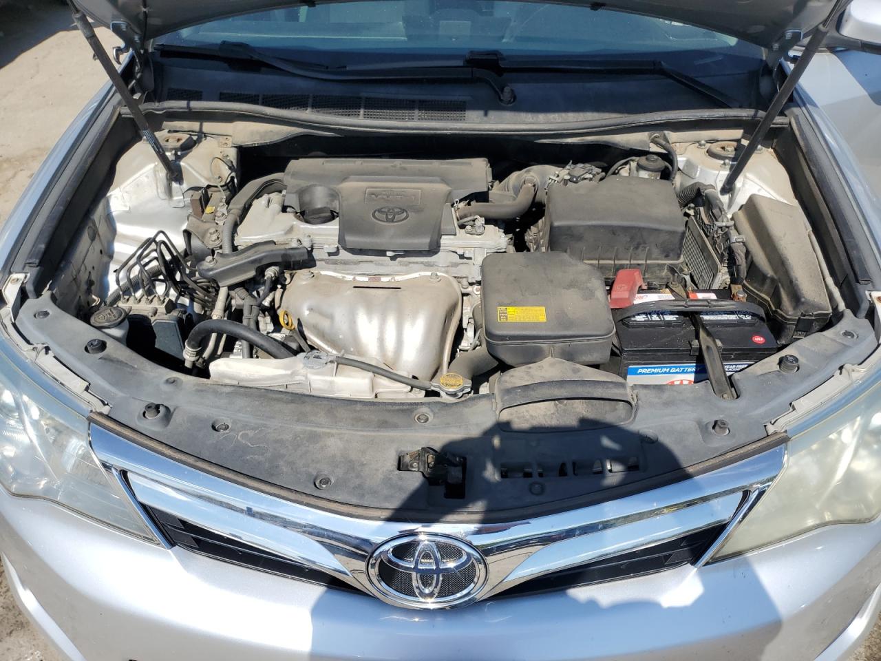 TOYOTA CAMRY BASE