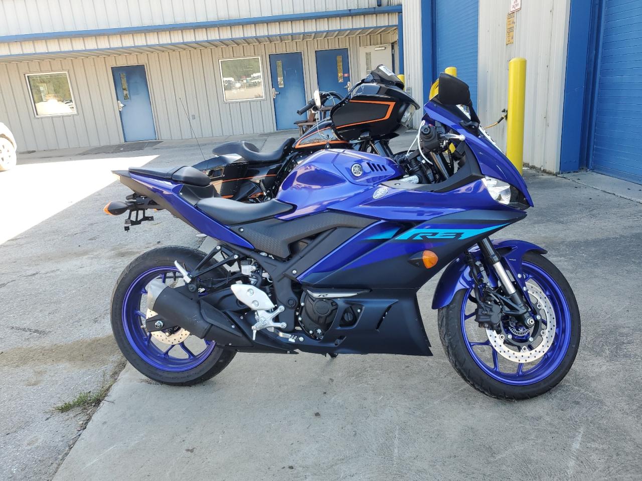 Lot #3259614395 2024 YAMAHA YZFR3 A