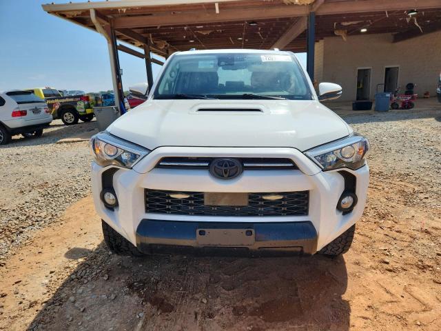 2020 TOYOTA 4RUNNER SR JTEBU5JR7L5816858