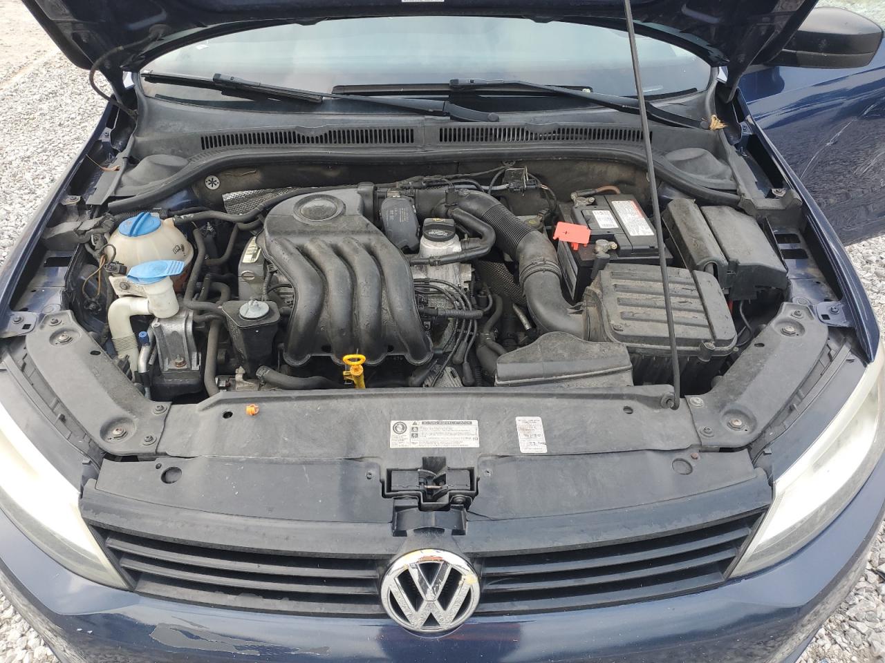 VOLKSWAGEN JETTA BASE
