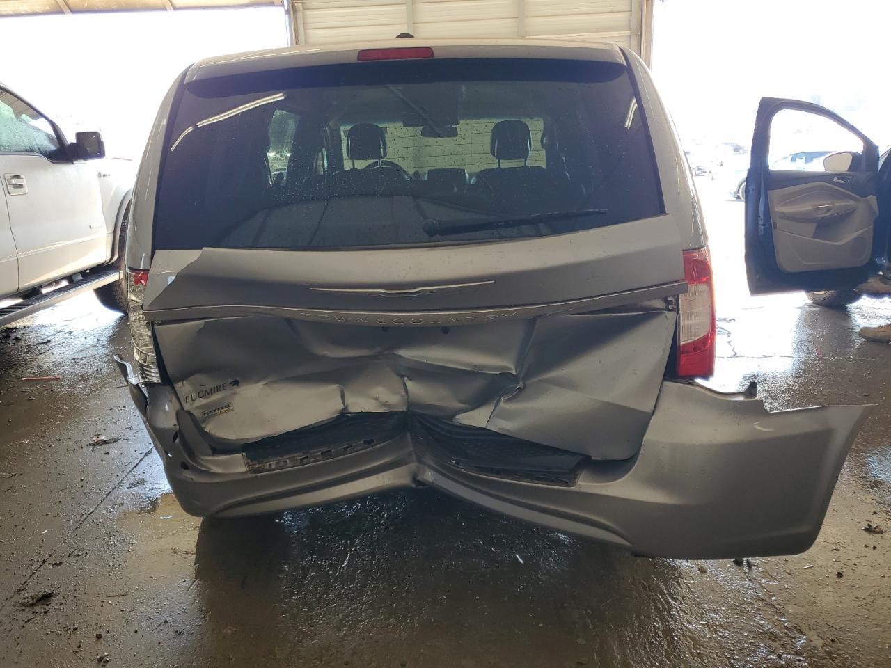 CHRYSLER TOWN & COUNTRY TOURING