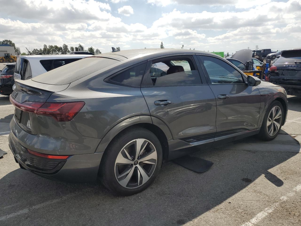 AUDI Q8 SPORTBACK PREMIUM