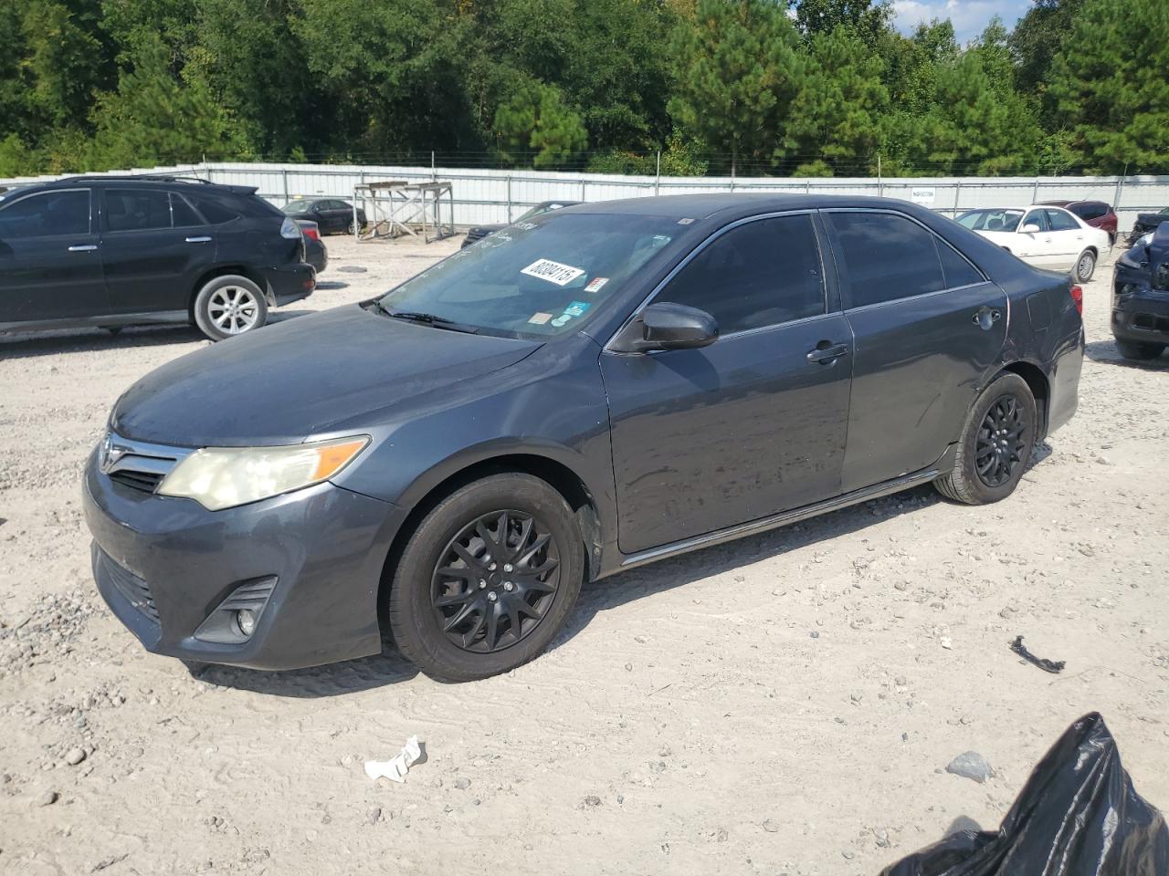 TOYOTA CAMRY BASE