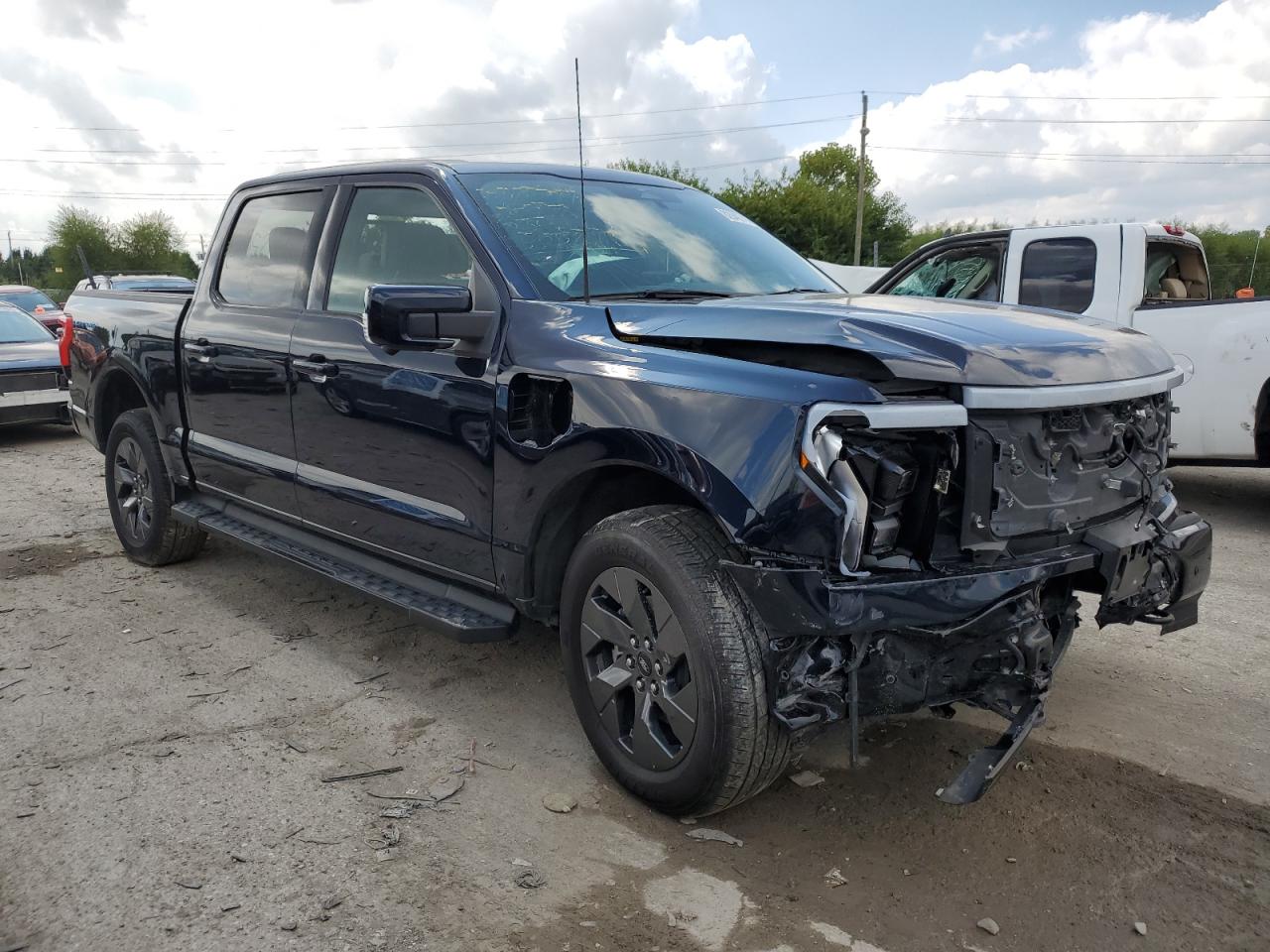 FORD F-150 LIGHTNING PRO