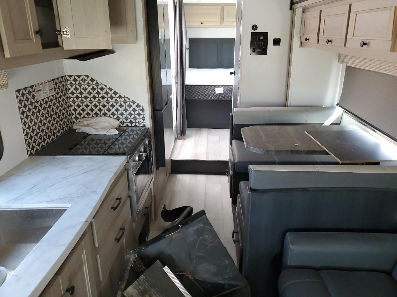 Lot #3304155485 2025 SNSK ECONOLINE E450 SUPER DUTY CUTAWAY VAN