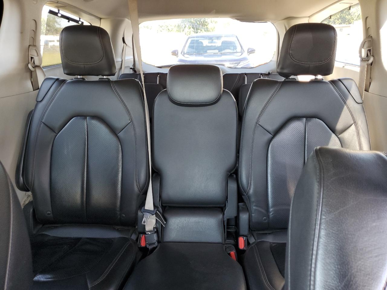 CHRYSLER PACIFICA TOURING L