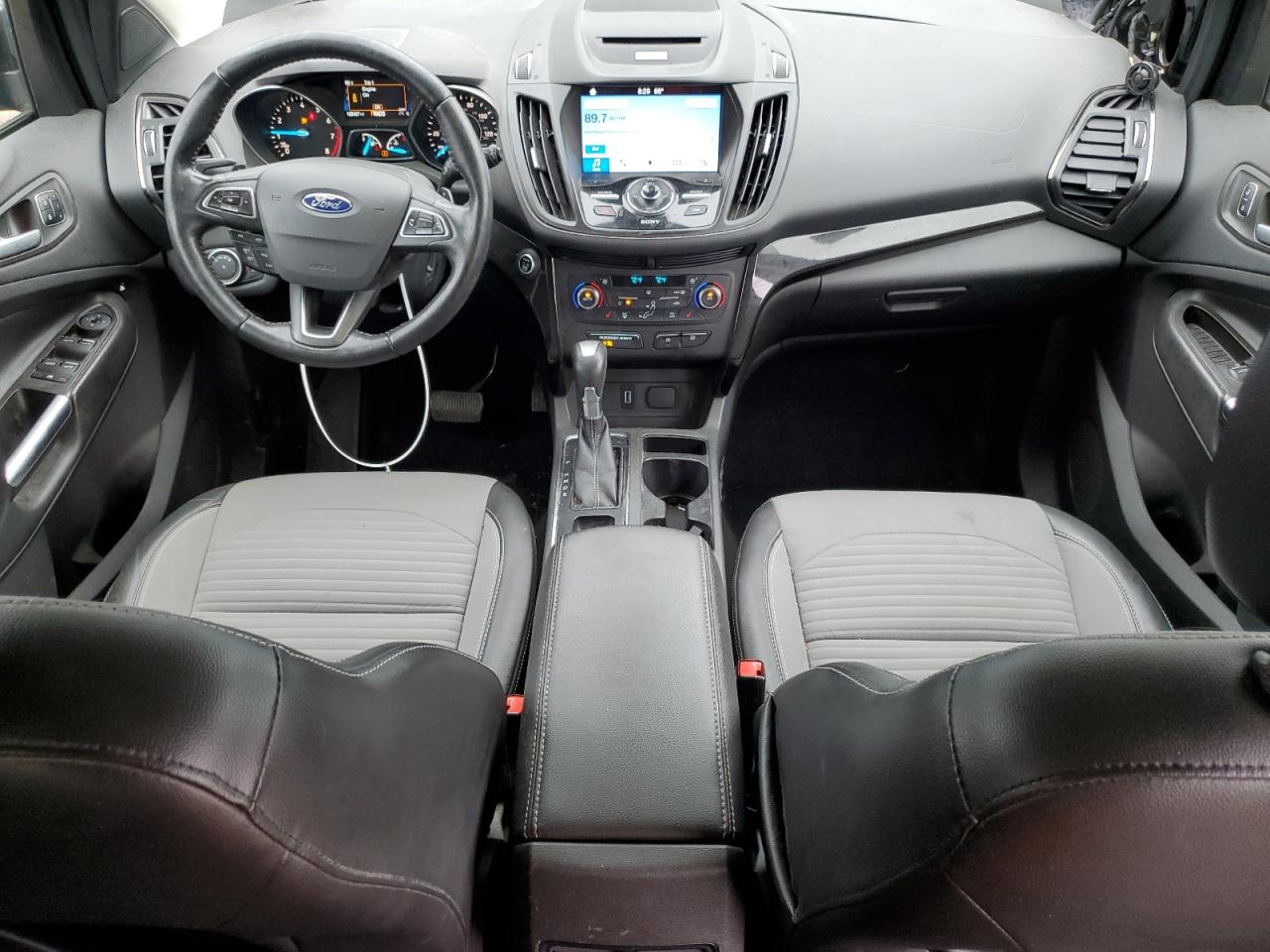 FORD ESCAPE TITANIUM