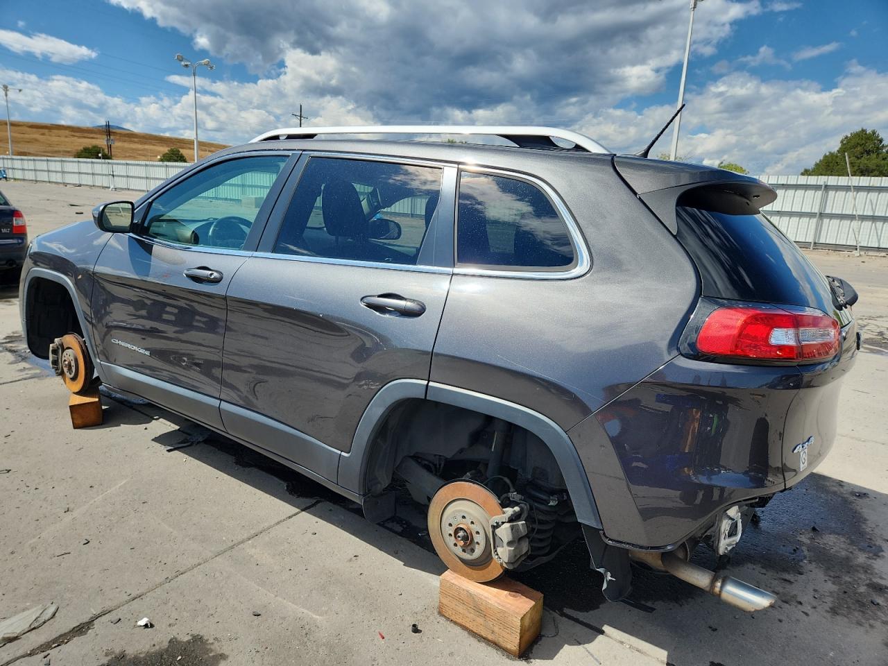 JEEP GRAND CHEROKEE LATITUDE