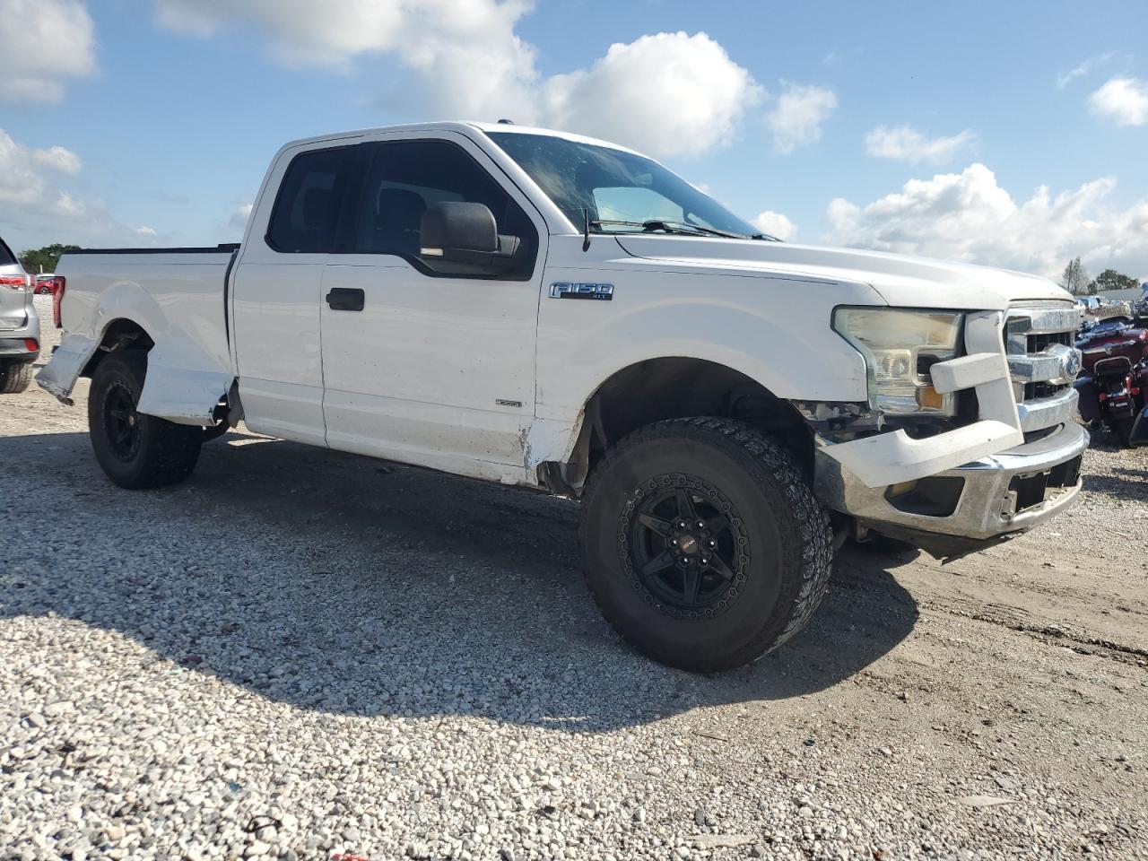 FORD F-150 SUPER CAB