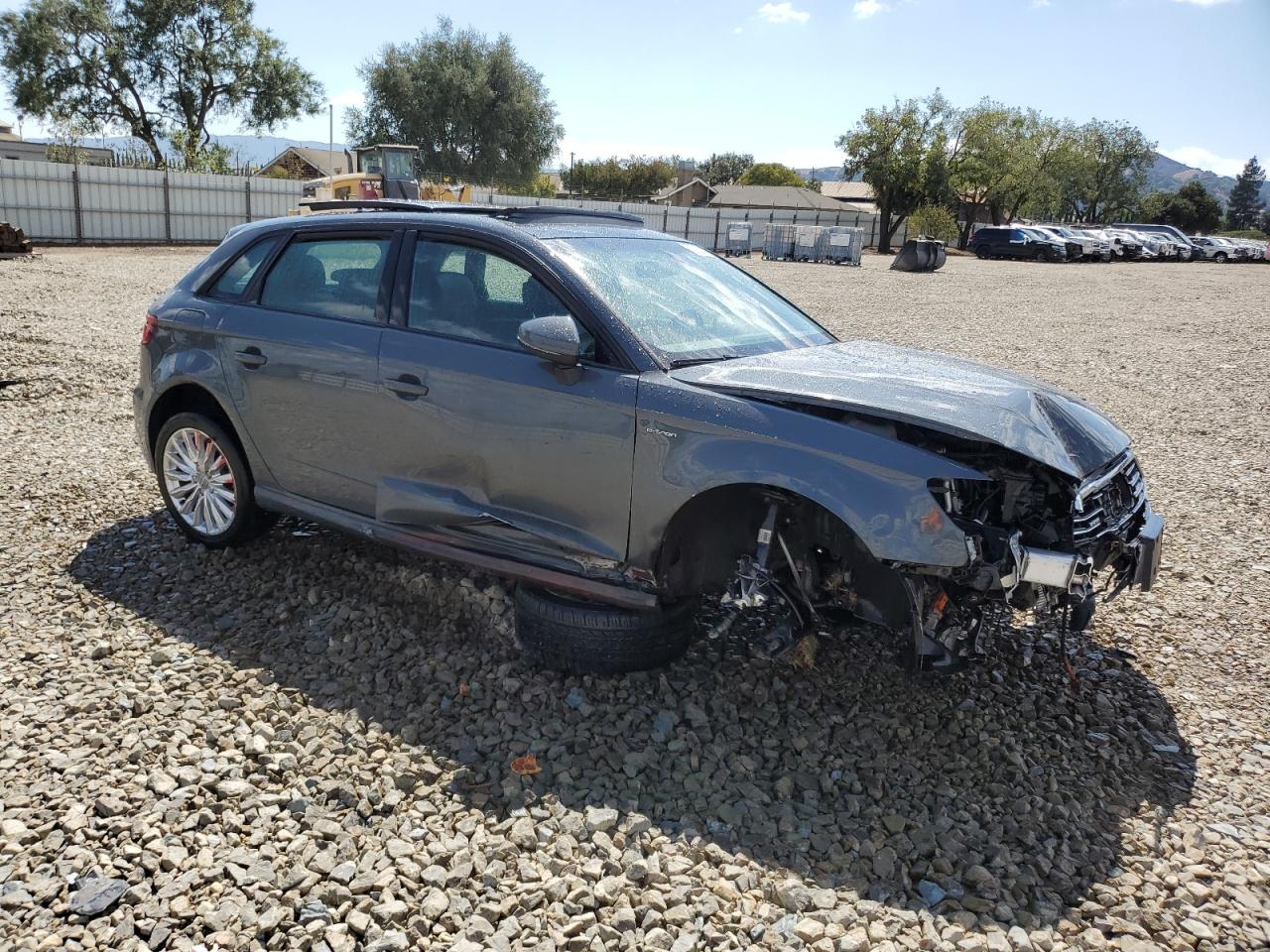 AUDI A3 E-TRON PREMIUM