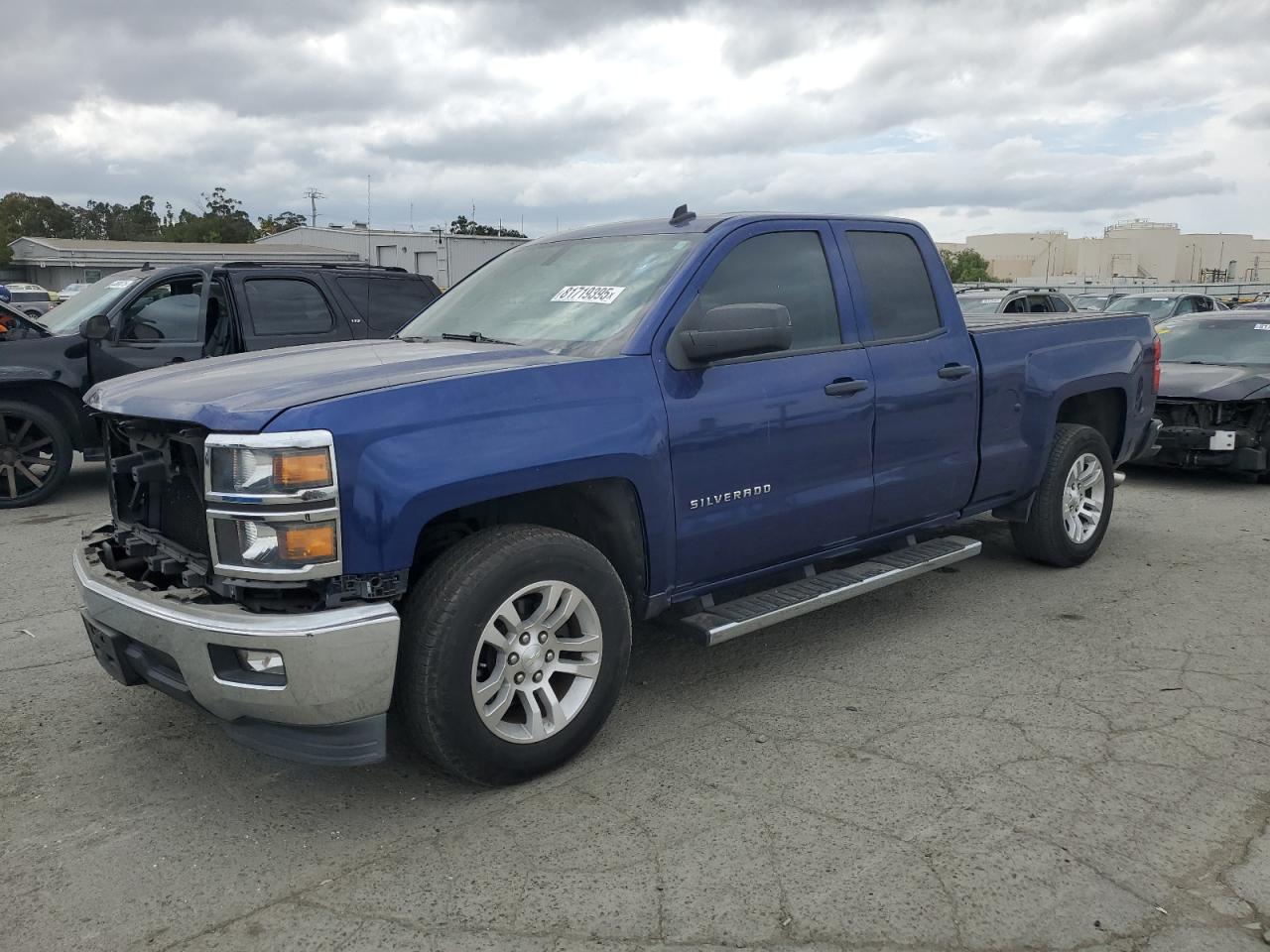  Salvage Chevrolet Silverado C1500 Lt