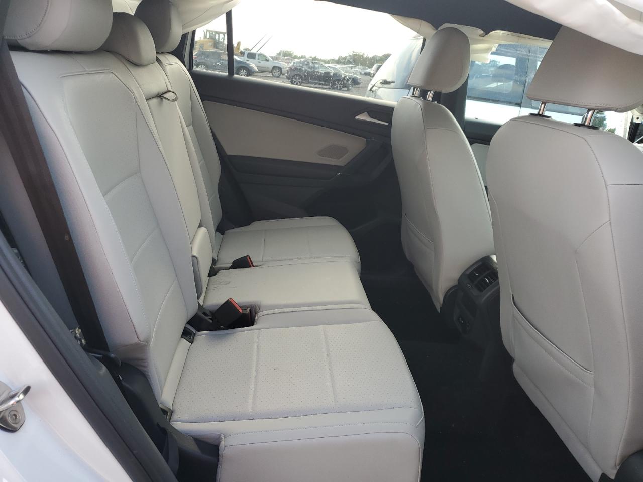 VOLKSWAGEN TIGUAN SE