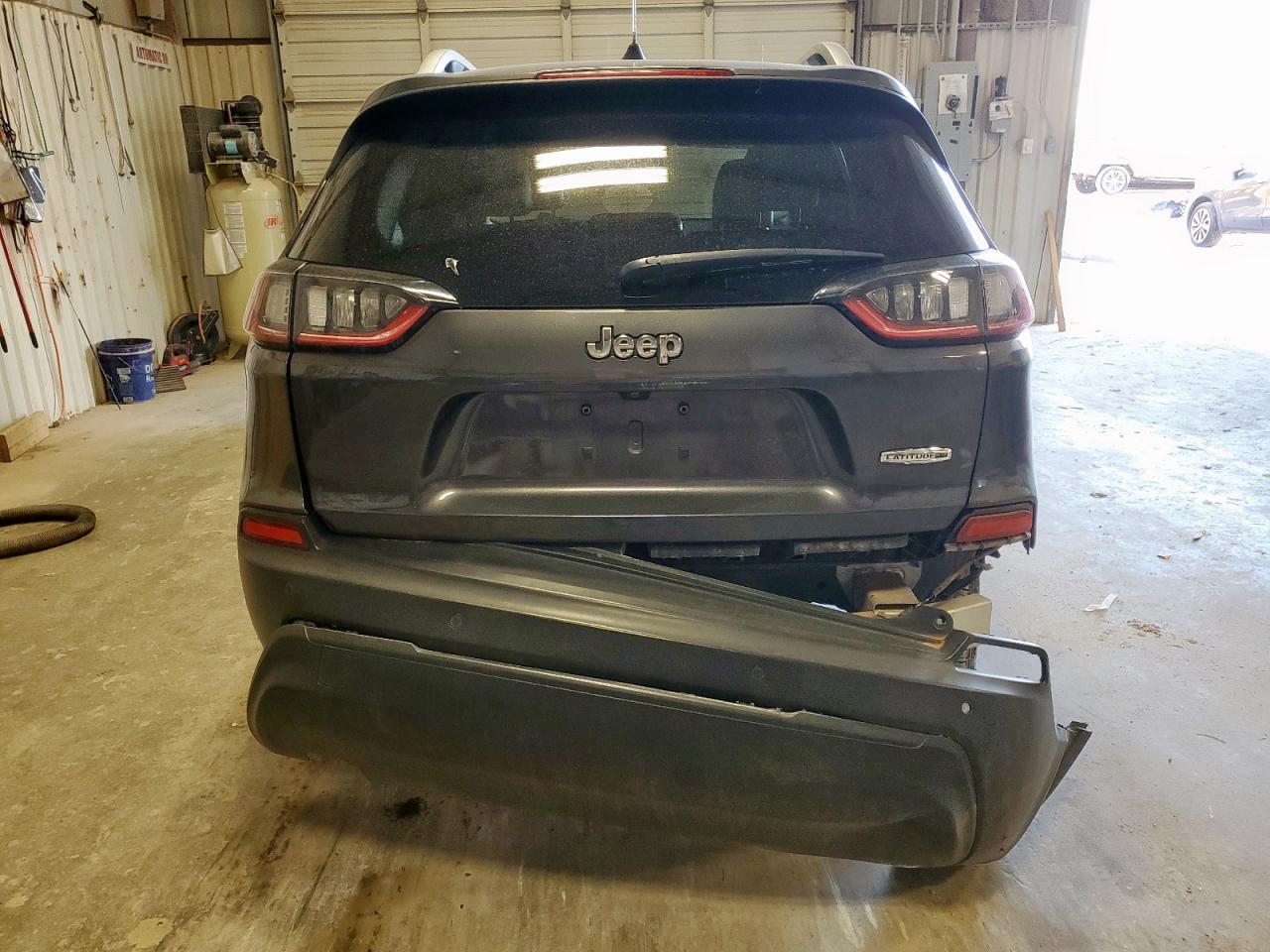 JEEP GRAND CHEROKEE LATITUDE PLUS