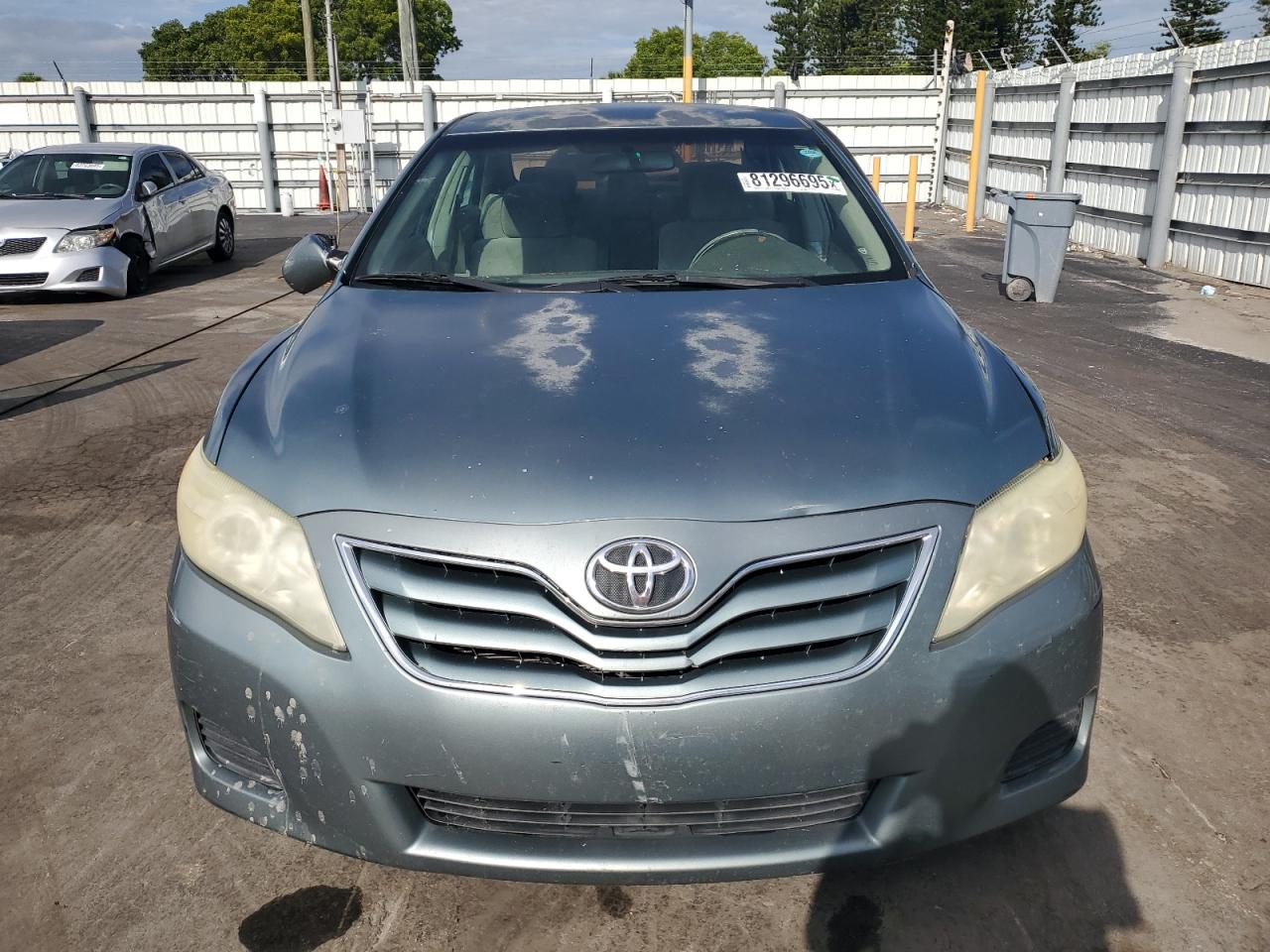 TOYOTA CAMRY BASE