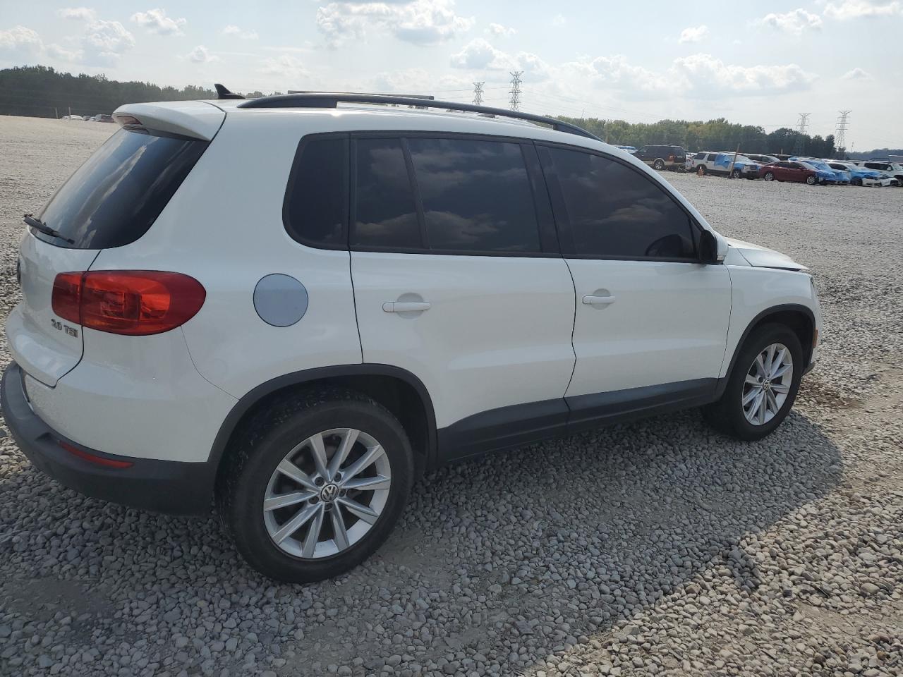 VOLKSWAGEN TIGUAN S