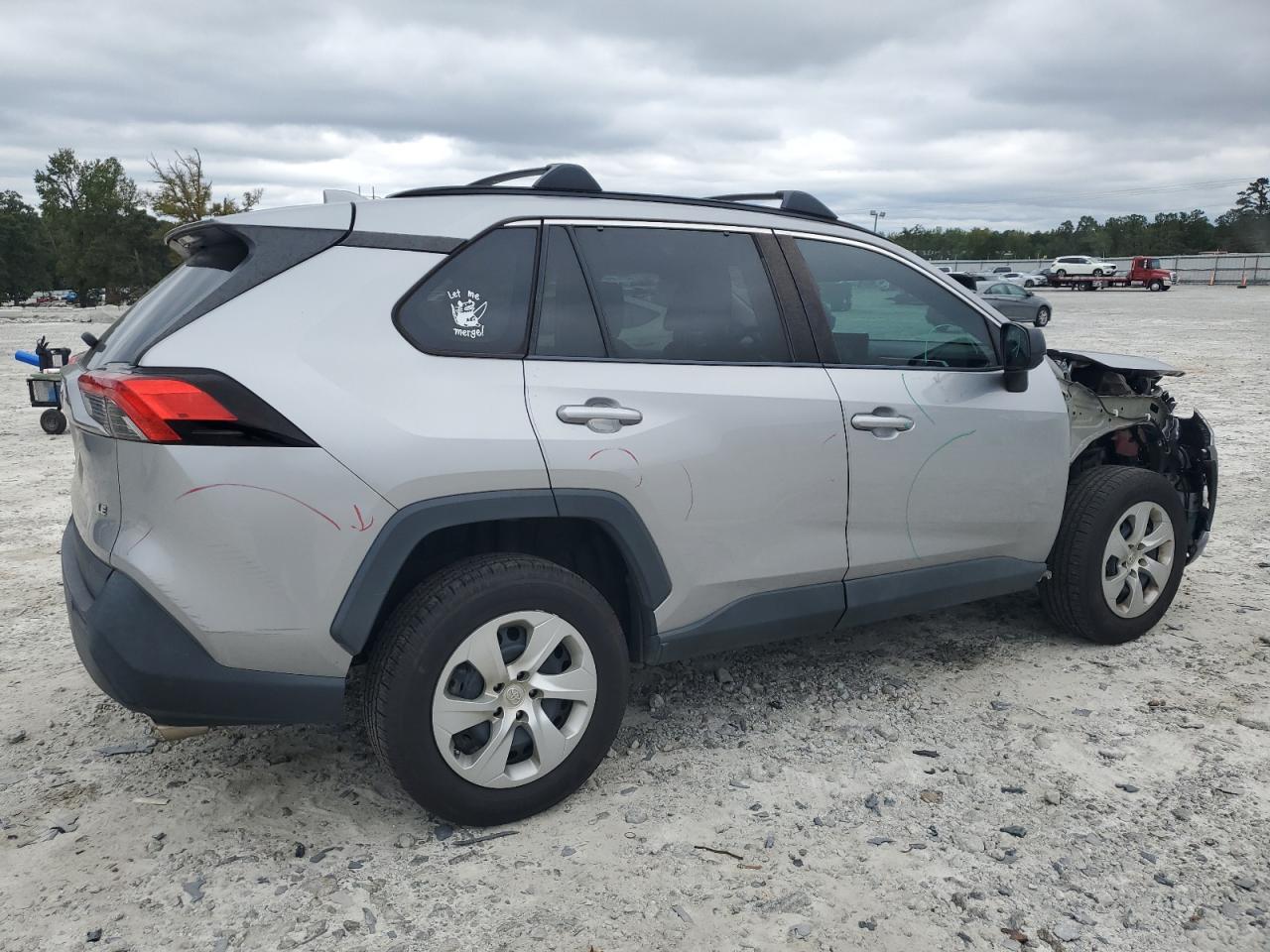 TOYOTA RAV4 LE
