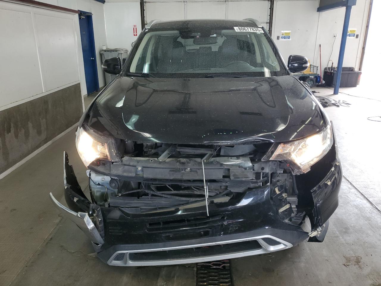 MITSUBISHI OUTLANDER SE