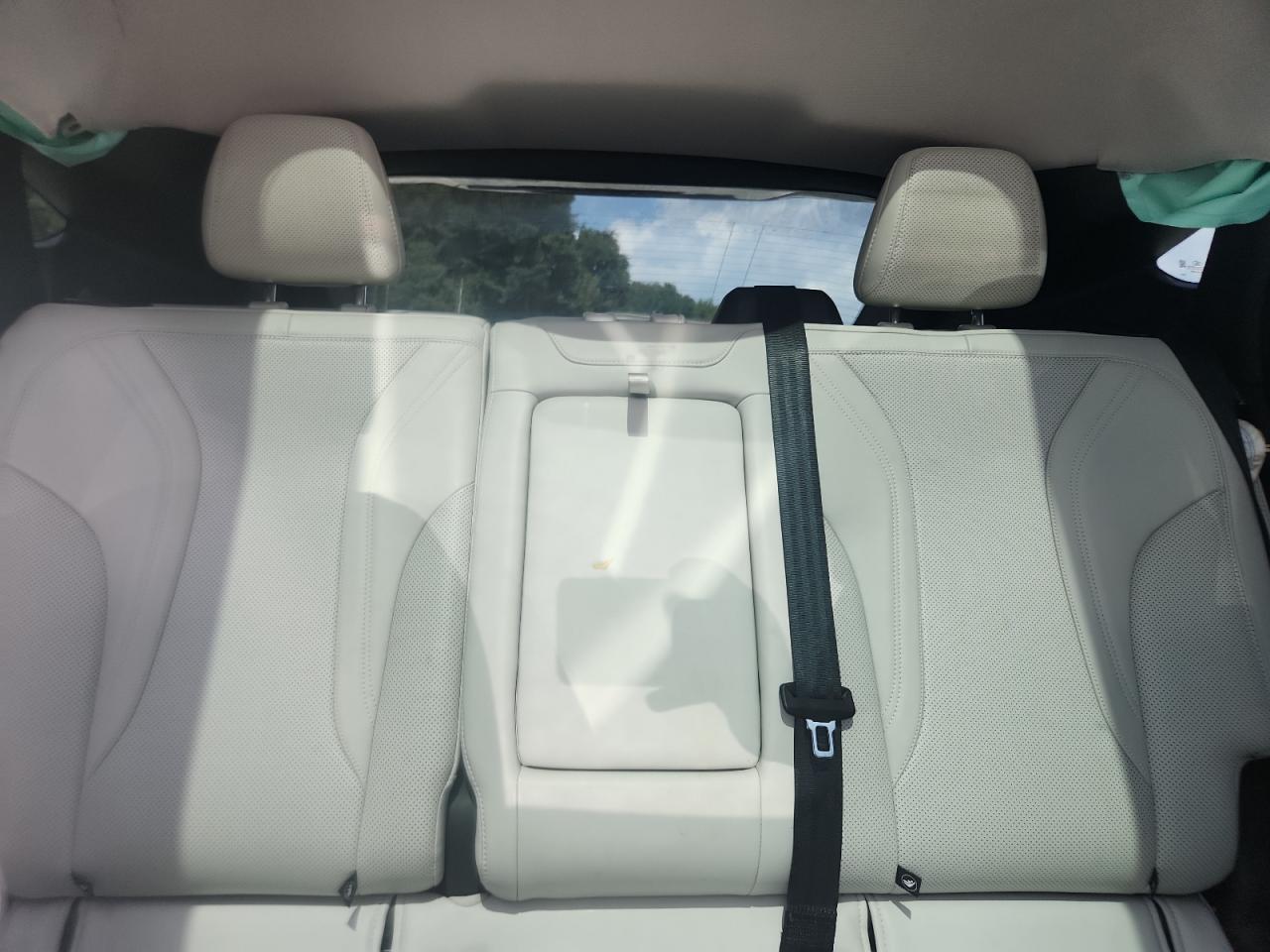 FORD MUSTANG PREMIUM