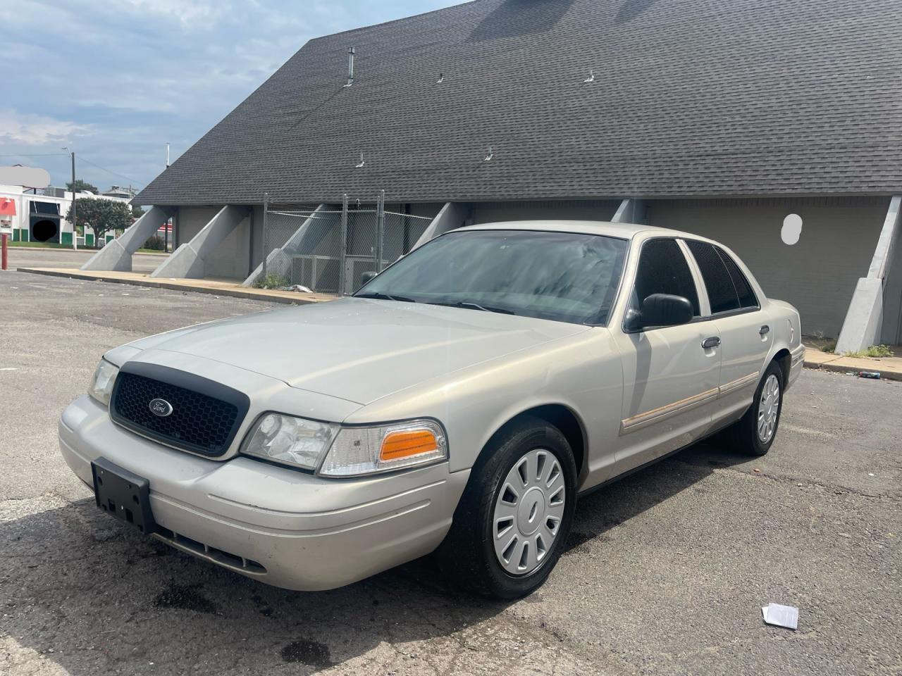 FORD CROWN VICTORIA POLICE INTERCEPTOR