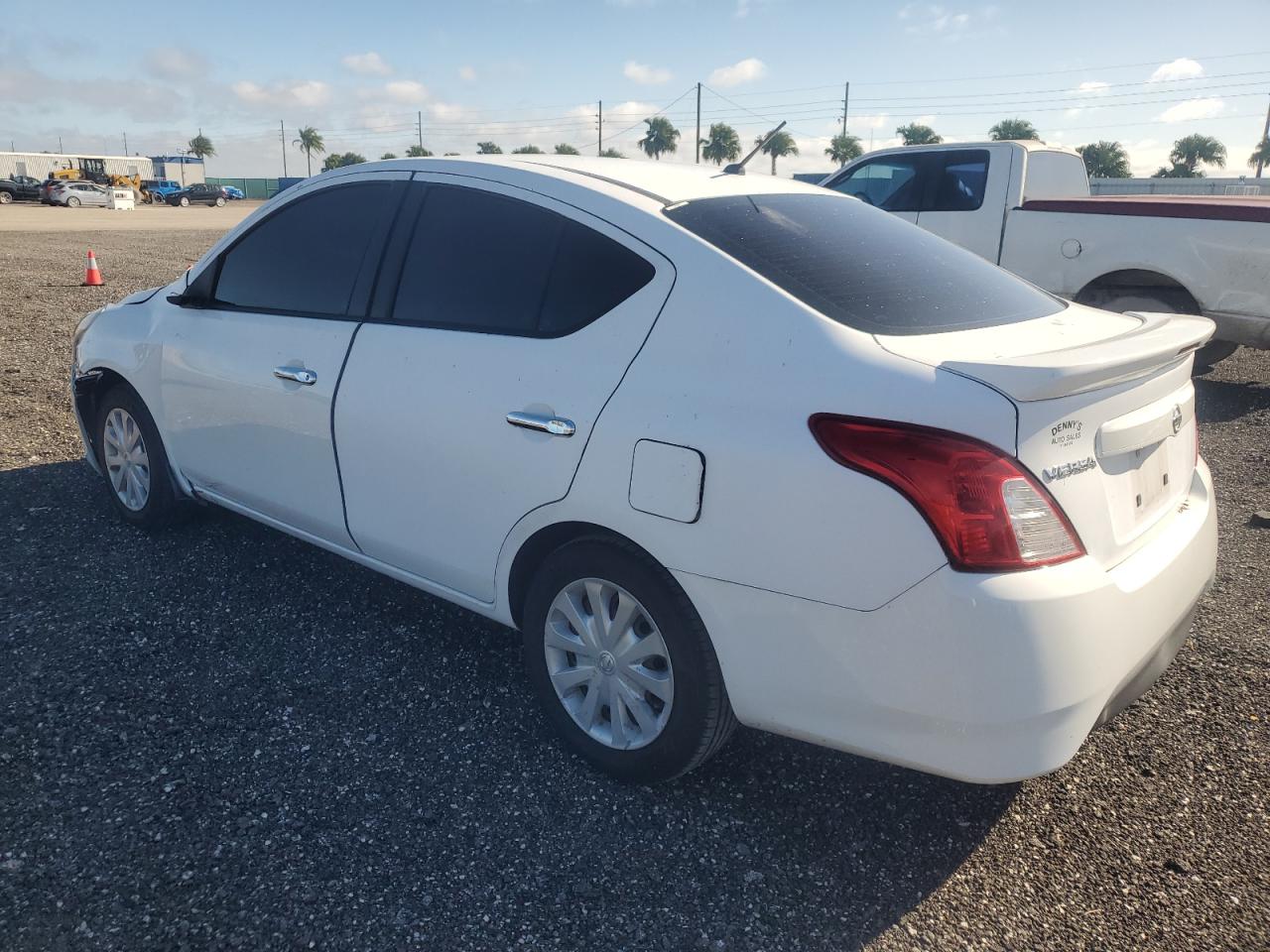 NISSAN VERSA S