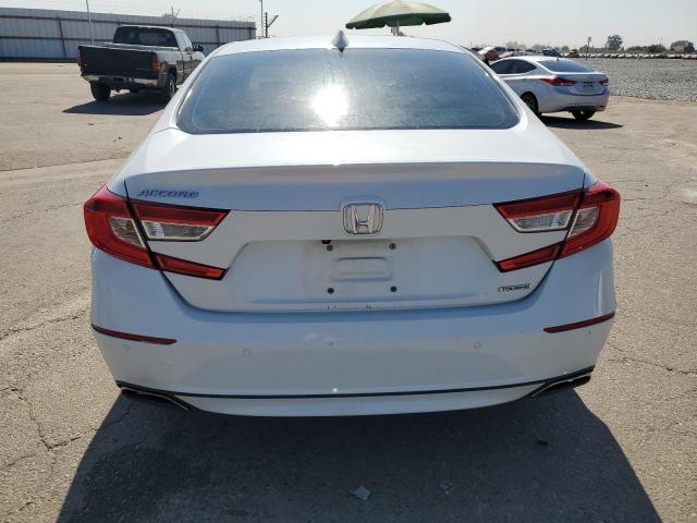 2018 HONDA ACCORD TOU 1HGCV1F90JA007814