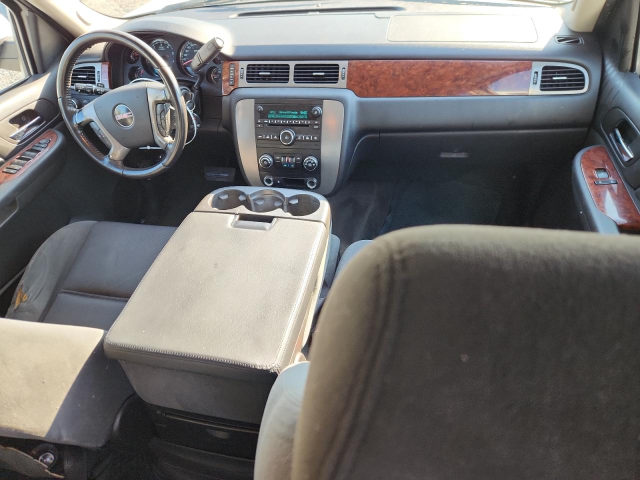 Lot #3280586387 2009 GMC YUKON