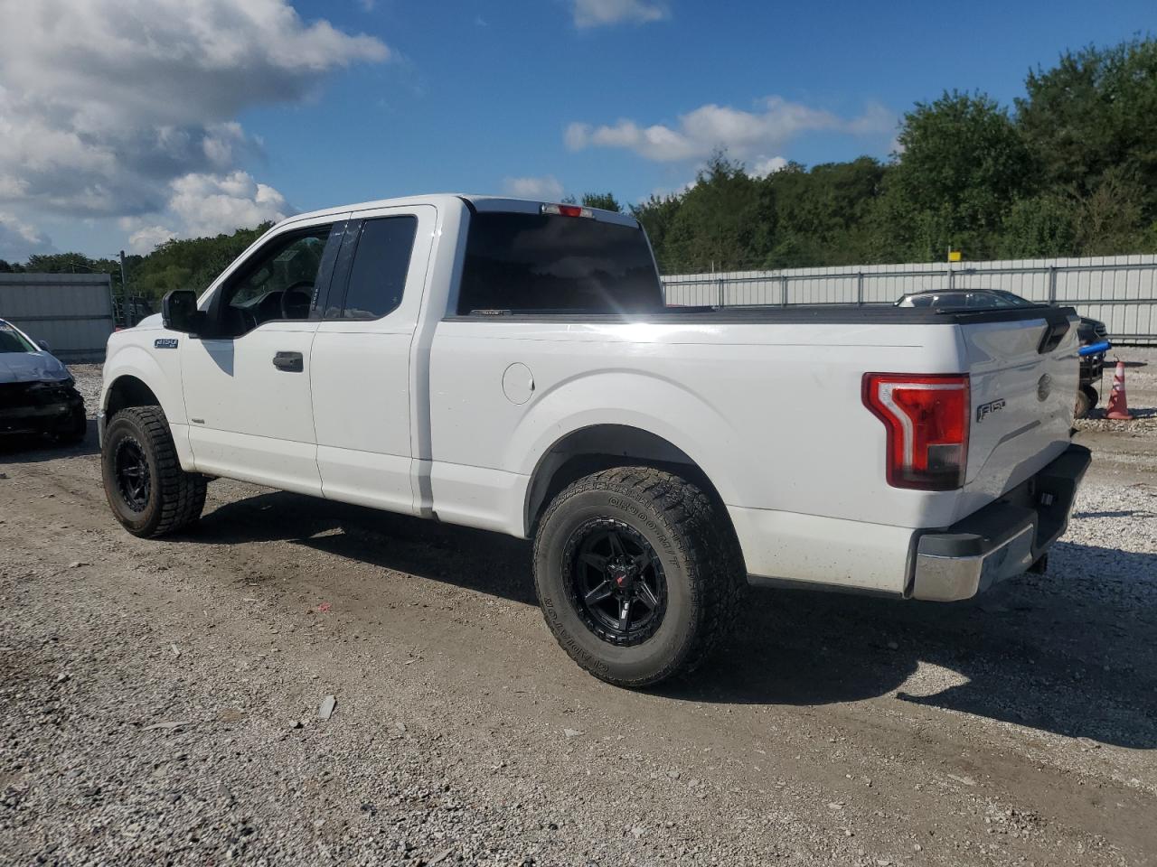 FORD F-150 SUPER CAB