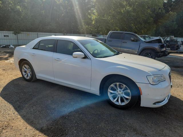 2015 CHRYSLER 300 LIMITED 2C3CCAAG5FH743686
