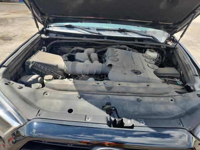 2018 TOYOTA 4RUNNER SR JTEBU5JR7J5532434