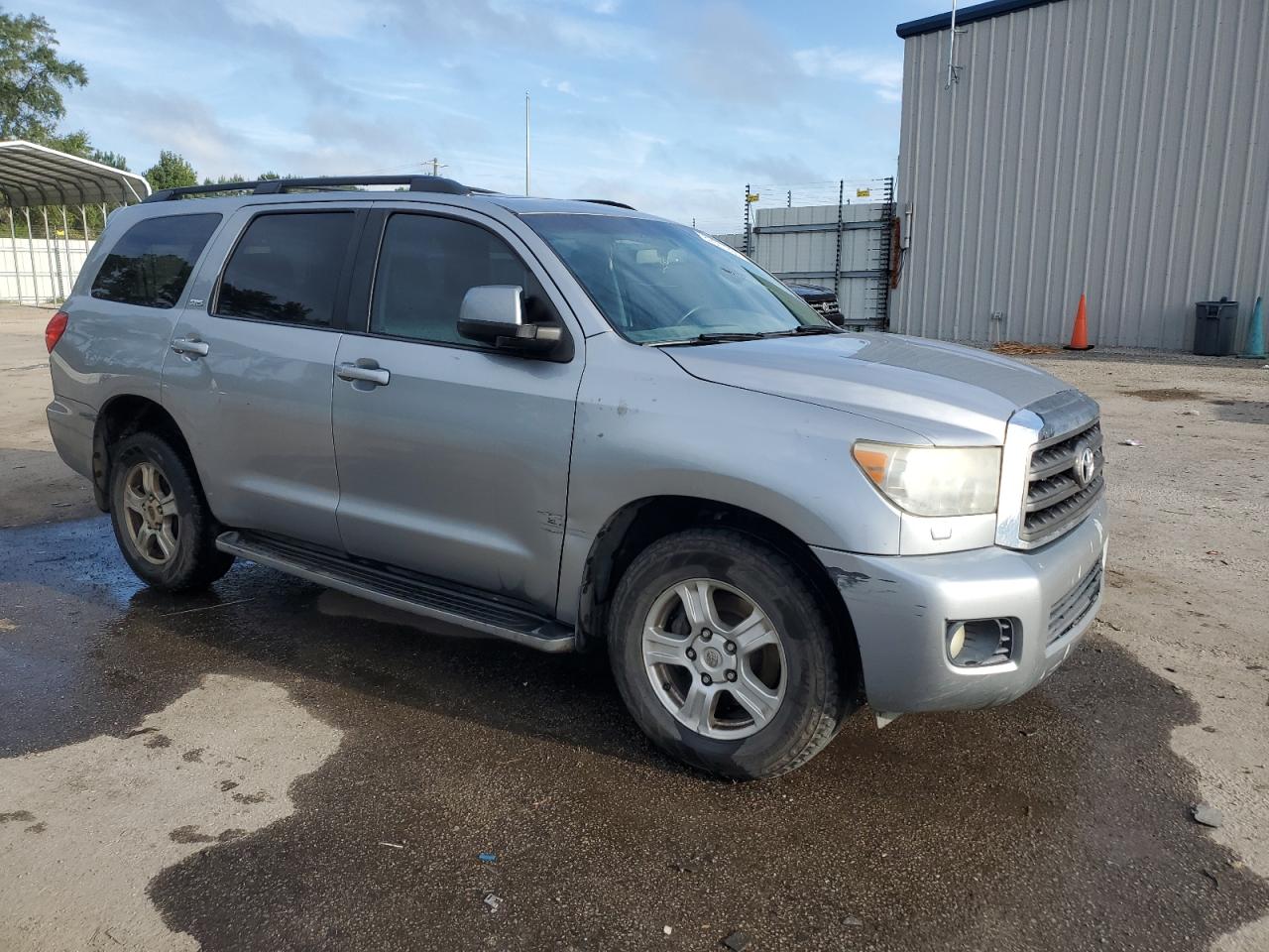 TOYOTA SEQUOIA SR5