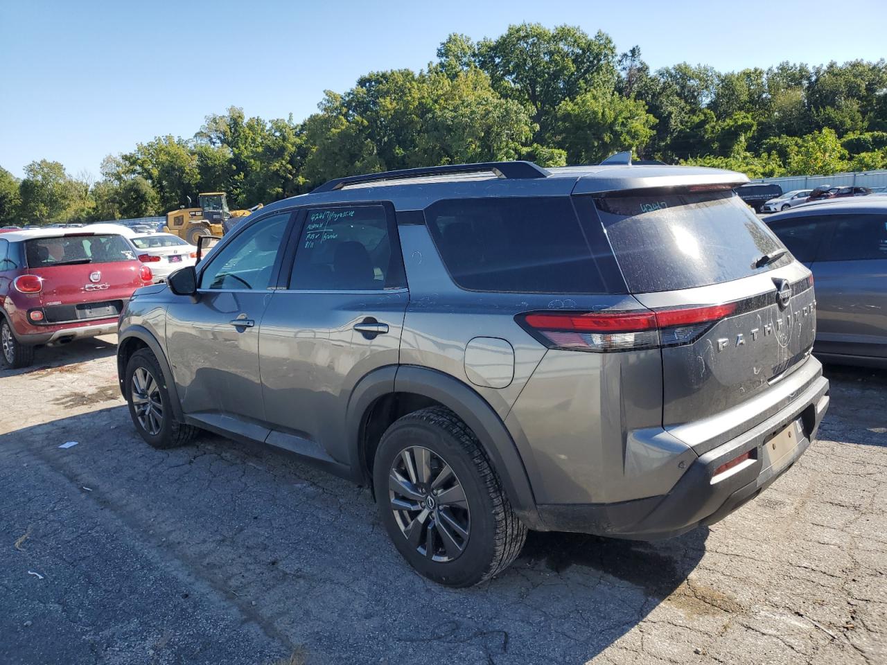 NISSAN PATHFINDER SV