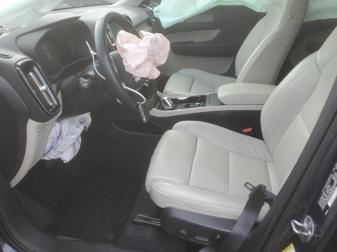 VOLVO XC40 T5 INSCRIPTION