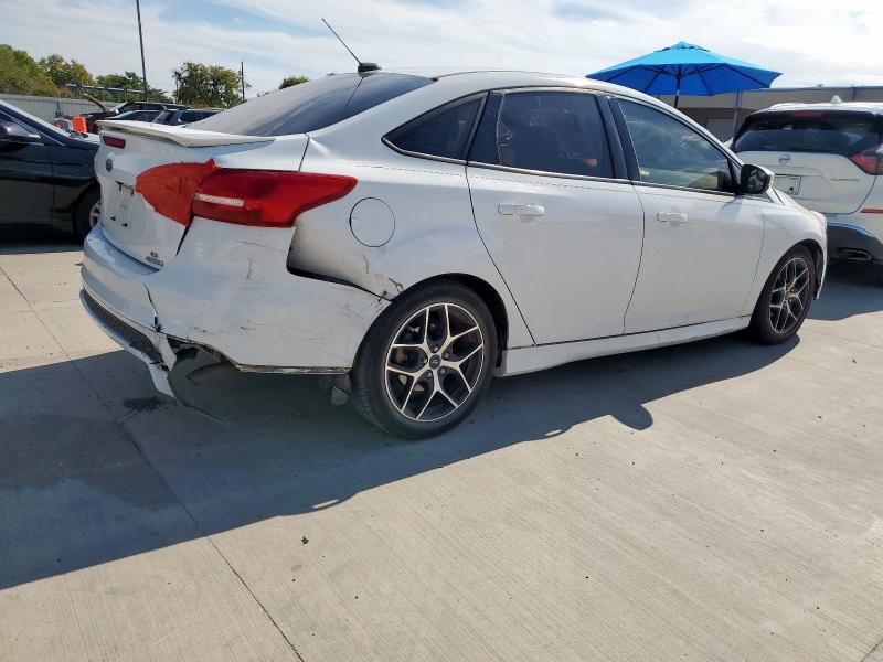 2015 FORD FOCUS SE 1FADP3F25FL311556