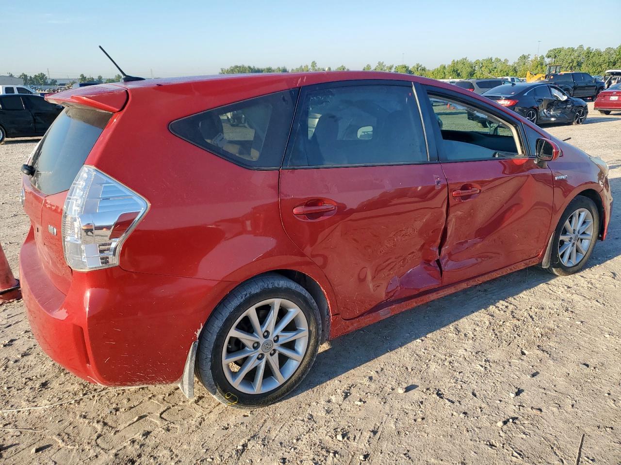 TOYOTA PRIUS V