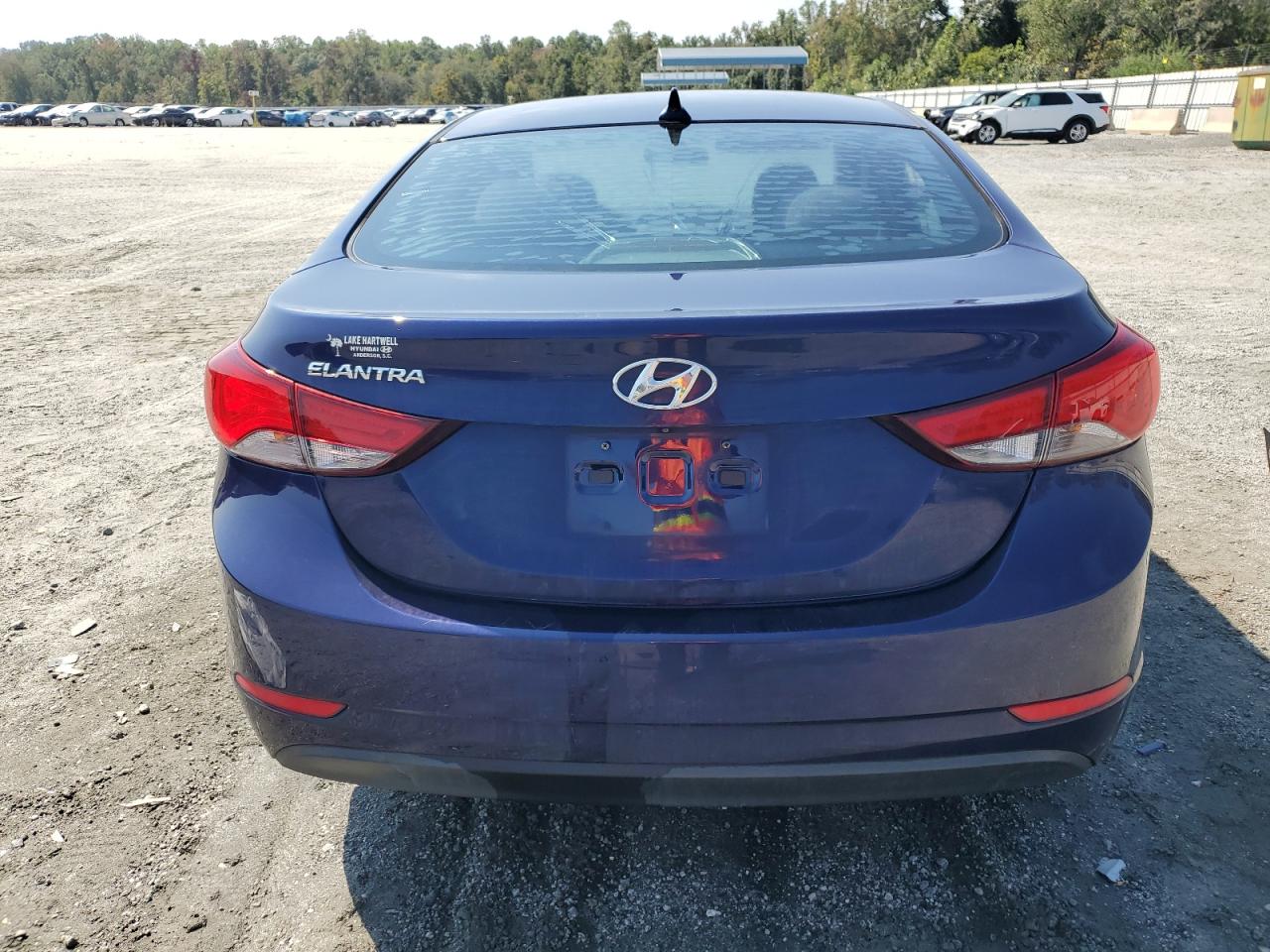 HYUNDAI ELANTRA SE
