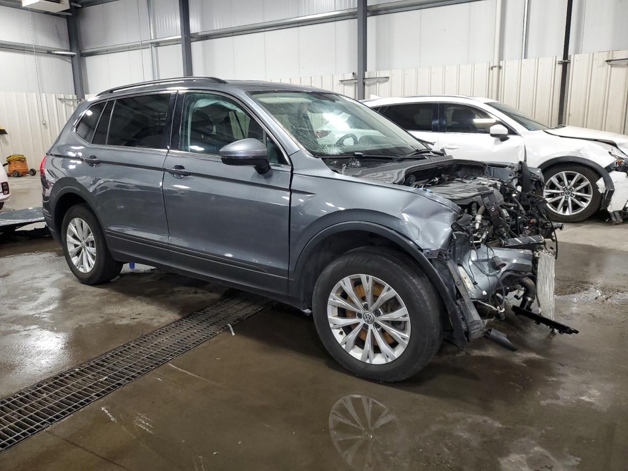 VOLKSWAGEN TIGUAN SE