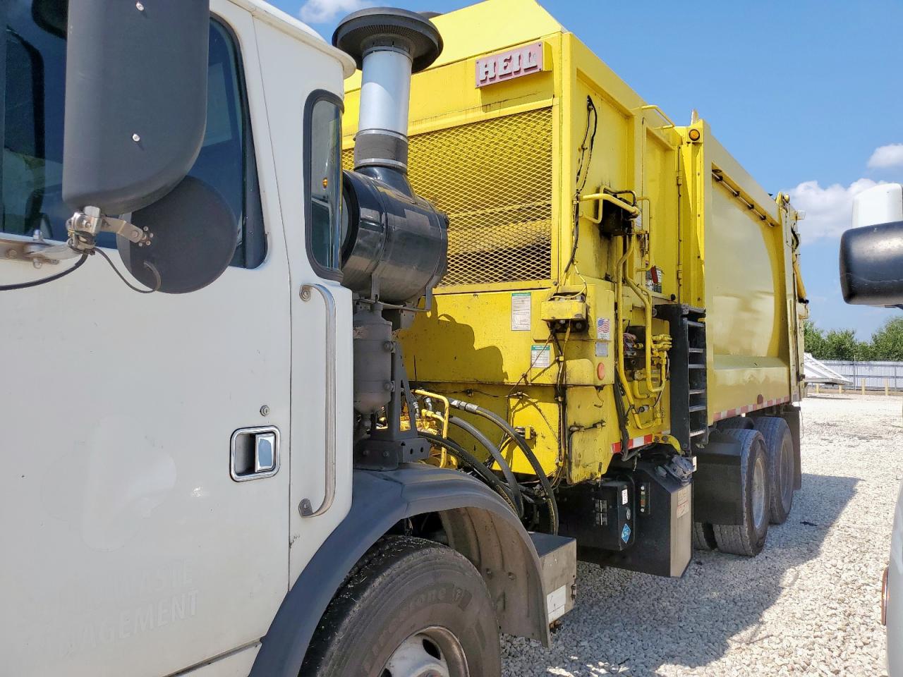 Lot #3256367333 2018 AUTOCAR XPEDITOR W