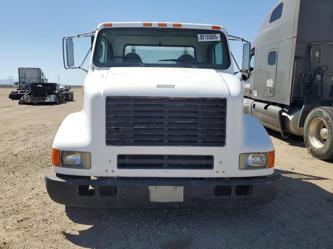 Lot #3235034008 1995 INTERNATIONAL 4000 4700