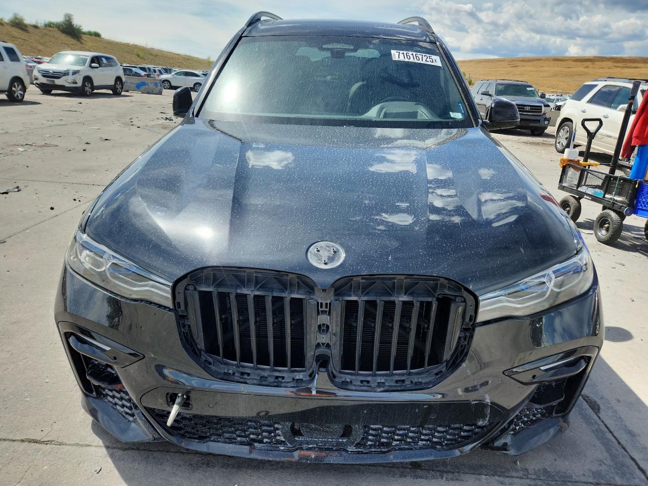 BMW X7 M50I