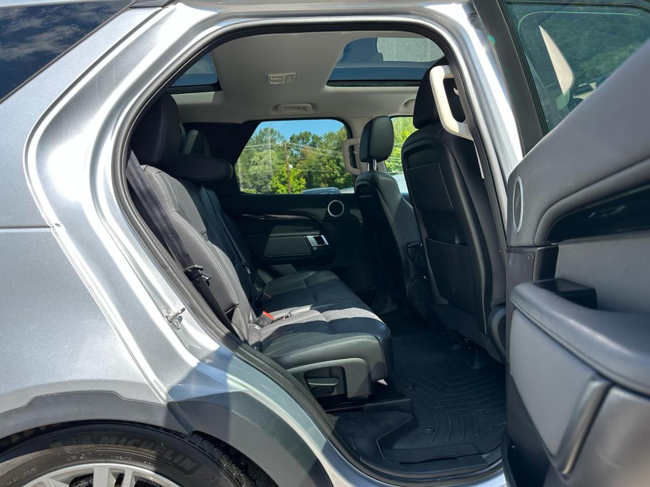 LAND ROVER DISCOVERY SE